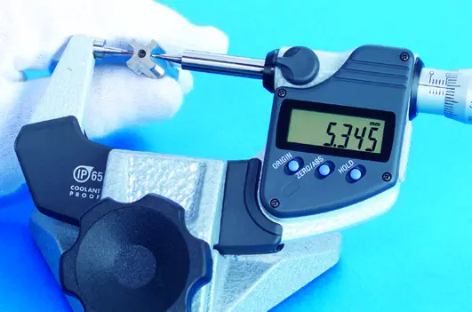 Image of digital point micrometer ip65 inch/metric, 3-4",15° tip .