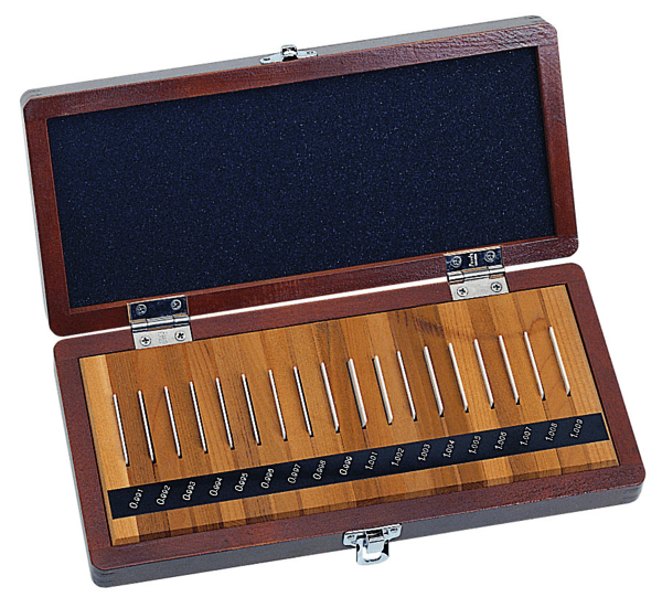 Image of gauge block set, metric, jcss cert., iso 18 blocks, grade 1 , ceramic .