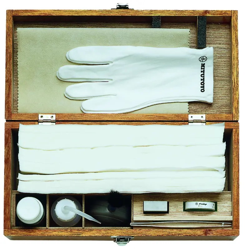 Image of maintenance kit for gauge blocks .